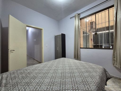 Apartamento Térreo Semimobiliado à venda em Foz do Iguaçu, Edifício Maria Rosa, Centro.
