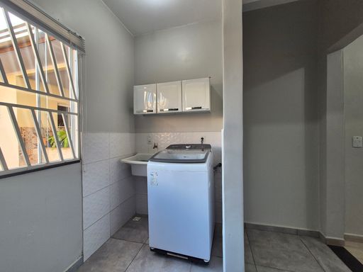 Área de serviço e despensa - Casa à venda no Ipê - Foz do Iguaçu