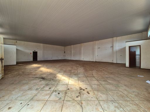 Salão Galpão Barracão comercial à venda e locação em Foz do Iguaçu, Universitário I, com 294m²