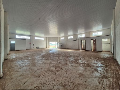 Salão Galpão Barracão comercial à venda e locação em Foz do Iguaçu, Universitário I, com 294m²