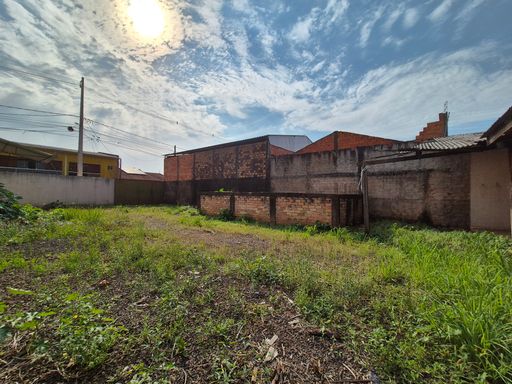 Salão Galpão Barracão comercial à venda e locação em Foz do Iguaçu, Universitário I, com 294m²