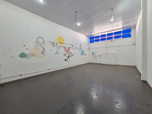 Barracão à Venda e Locação, de frente a BR-277, em Foz do Iguaçu, com 1.327m² e área 4.572m²
