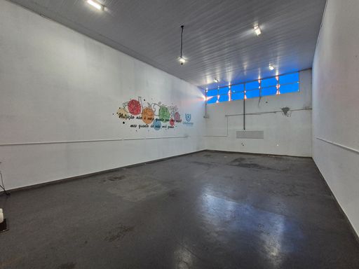Barracão à Venda e Locação, de frente a BR-277, em Foz do Iguaçu, com 1.327m² e área 4.572m²
