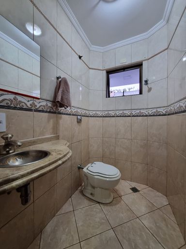 Sobrado à venda em Foz do Iguaçu, Jardim das Laranjeiras, 6 Quartos, 259m², 3 Vagas