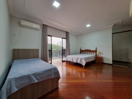 Sobrado à venda em Foz do Iguaçu, Jardim das Laranjeiras, 6 Quartos, 259m², 3 Vagas