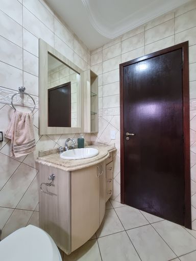 Sobrado à venda em Foz do Iguaçu, Jardim das Laranjeiras, 6 Quartos, 259m², 3 Vagas