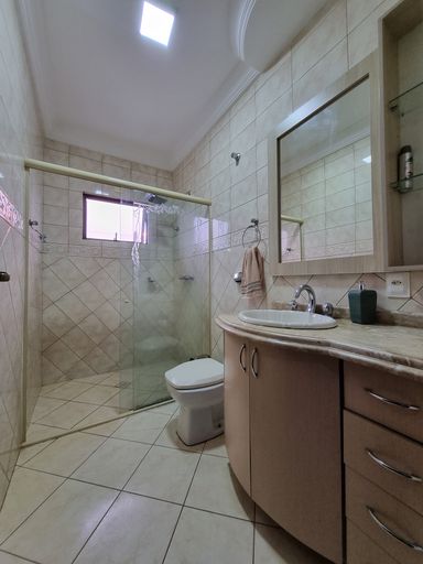 Sobrado à venda em Foz do Iguaçu, Jardim das Laranjeiras, 6 Quartos, 259m², 3 Vagas