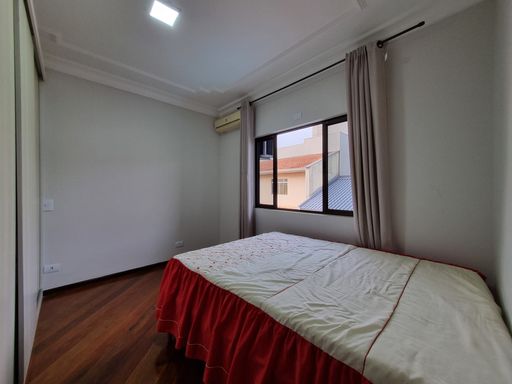 Sobrado à venda em Foz do Iguaçu, Jardim das Laranjeiras, 6 Quartos, 259m², 3 Vagas