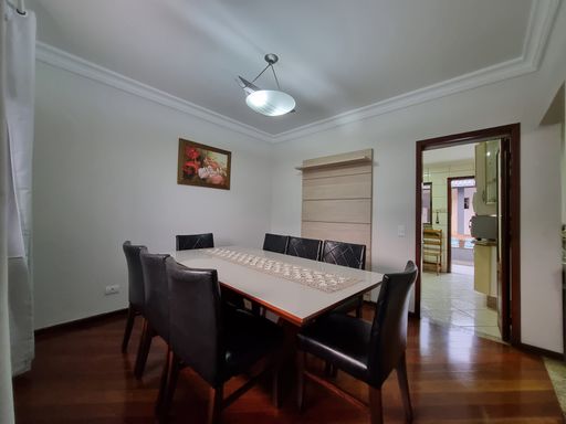 Sobrado à venda em Foz do Iguaçu, Jardim das Laranjeiras, 6 Quartos, 259m², 3 Vagas