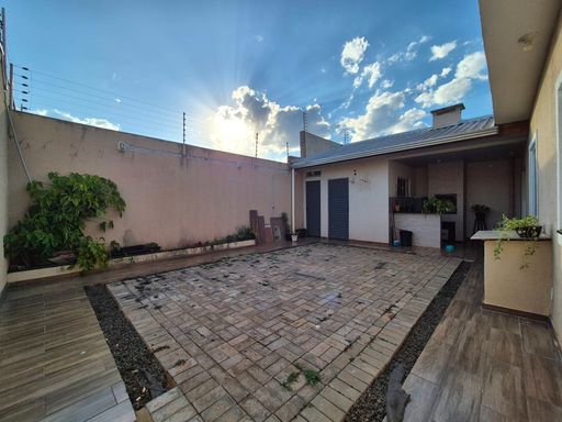 Quintal - Casa à venda no Ipê - Foz do Iguaçu