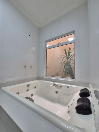 Casa à Venda em Santa Terezinha de Itaipu, Resid. Cataratas, 1 Suíte + 2 Quartos