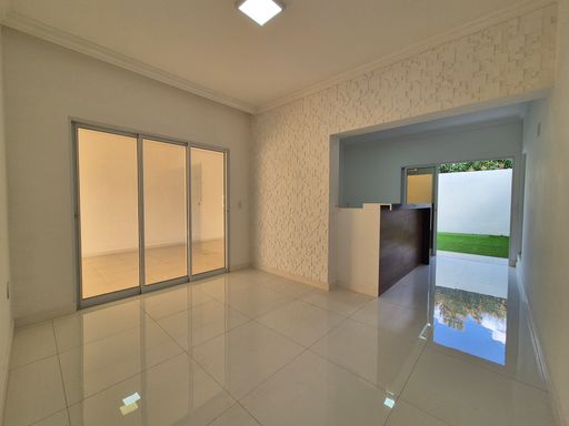 Casa à Venda em Santa Terezinha de Itaipu, Resid. Cataratas, 1 Suíte + 2 Quartos