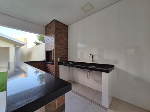 Casa à Venda em Santa Terezinha de Itaipu, Resid. Cataratas, 1 Suíte + 2 Quartos