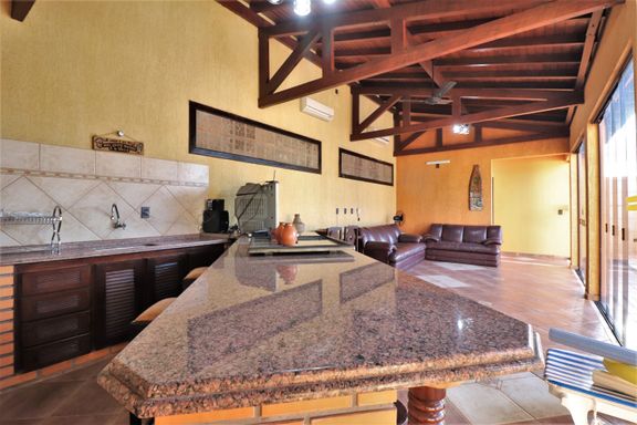 Sobrado Casa à venda no Lancaster Vila A, Foz do Iguaçu, Avenida Sílvio Américo Sasdelli.