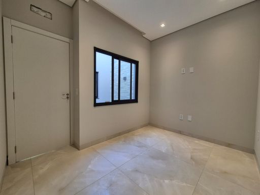 Casa à venda em Foz do Iguaçu, Jardim Ipê IV, 100m², 3 Quartos, 175m² de lote,