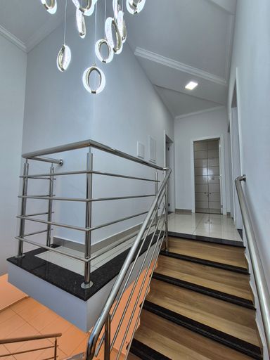 Escada e Hall superior Sobrado Venda Lancaster Foz