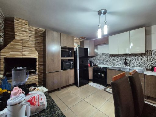 Casa à venda em Foz do Iguaçu, Jardim Curitibano IV, 175m²