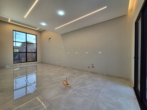 Cozinha e Sala- Casa à venda no Curitibano IV/ Lancaster