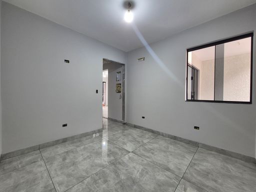 Casa à venda no Parque Presidente II, Foz do Iguaçu - Quarto frente