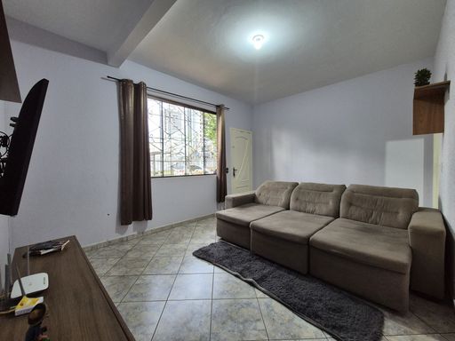 Apartamento Térreo Semimobiliado à venda em Foz do Iguaçu, Edifício Maria Rosa, Centro.