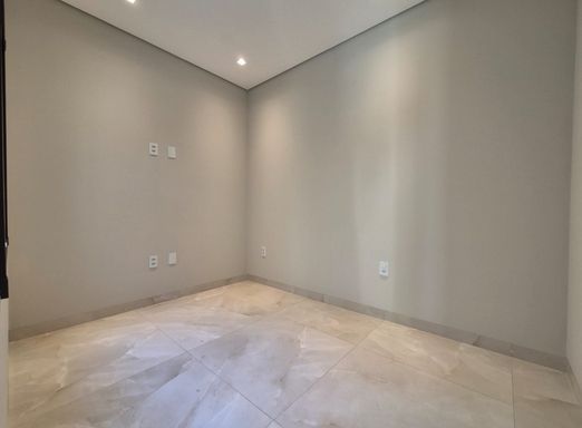Casa à venda em Foz do Iguaçu, Jardim Ipê IV, 100m², 3 Quartos, 175m² de lote,