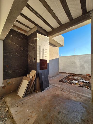 Casas à Venda no Jardim Canadá II em Foz do Iguaçu, 3 quartos sendo 1 suíte, 2 vagas de garagem.