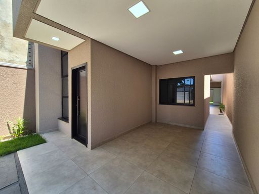 Casa à venda no Bourbon/ Bérgamo em Foz do Iguaçu/PR - Garagem para 2 veículos