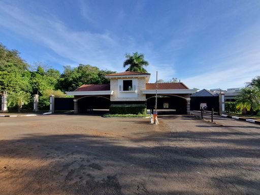 Portaria do Condomínio Quinta do Sol, em Foz do Iguaçu/PR