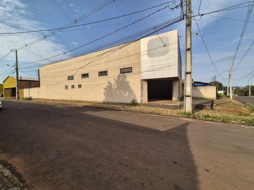Salão Galpão Barracão comercial à venda e locação em Foz do Iguaçu, Universitário I, com 294m²