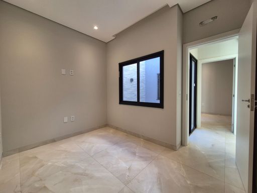 Casa à venda em Foz do Iguaçu, Jardim Ipê IV, 100m², 3 Quartos, 175m² de lote,