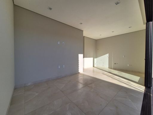 Casa à venda em Foz do Iguaçu, Jardim Ipê IV, 100m², 3 Quartos, 175m² de lote,