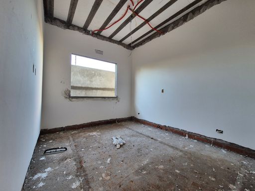 Casas à Venda no Jardim Canadá II em Foz do Iguaçu, 3 quartos sendo 1 suíte, 2 vagas de garagem.