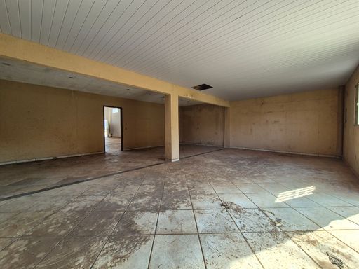 Salão Galpão Barracão comercial à venda e locação em Foz do Iguaçu, Universitário I, com 294m²