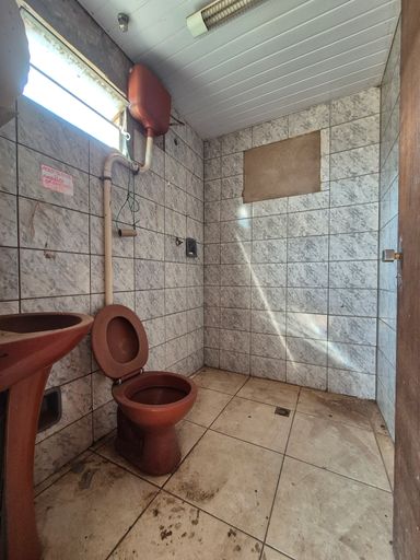 Salão Galpão Barracão comercial à venda e locação em Foz do Iguaçu, Universitário I, com 294m²