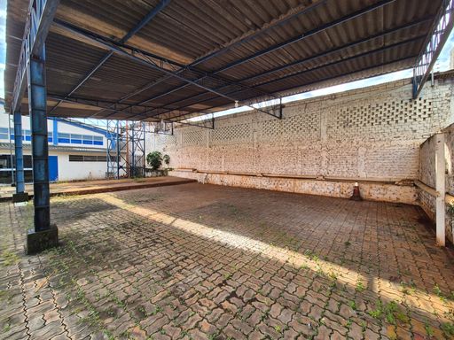 Barracão à Venda e Locação, de frente a BR-277, em Foz do Iguaçu, com 1.327m² e área 4.572m²
