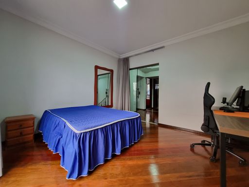 Sobrado à venda em Foz do Iguaçu, Jardim das Laranjeiras, 6 Quartos, 259m², 3 Vagas