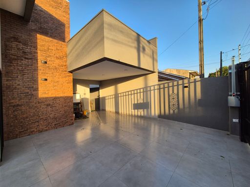 Garagem - Casa à venda no Curitibano IV/ Lancaster