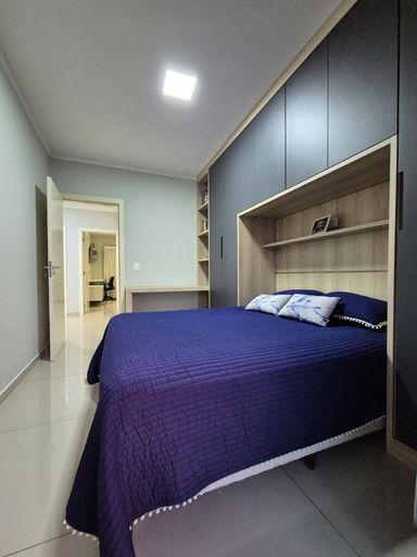 Quarto 1 frontal
