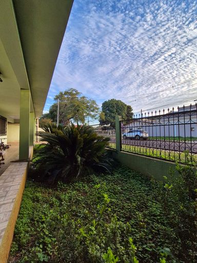 Casa à venda no Ouro Verde/ Porto Meira, pertinho da Av. Safira.