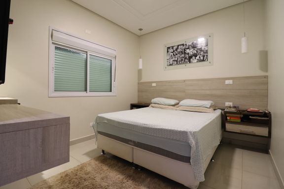 Dormitório 2 Suíte - Casa venda no Jardim Canadá/ Lancaster