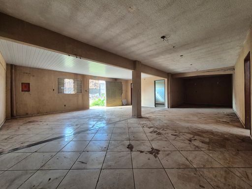 Salão Galpão Barracão comercial à venda e locação em Foz do Iguaçu, Universitário I, com 294m²