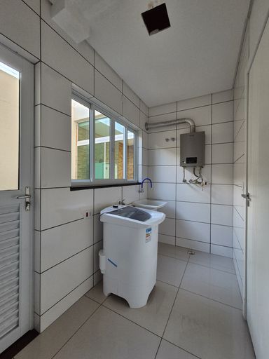 Área de serviço Sobrado Venda Lancaster Foz