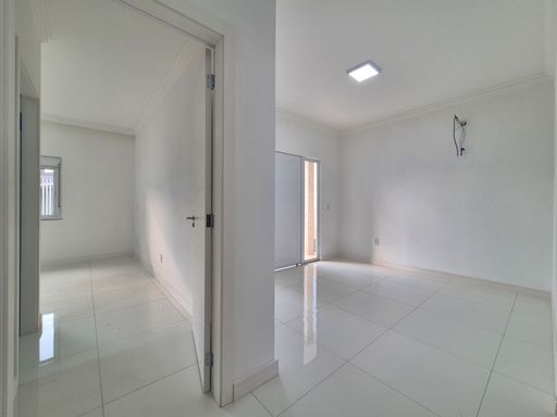 Casa à Venda em Santa Terezinha de Itaipu, Resid. Cataratas, 1 Suíte + 2 Quartos
