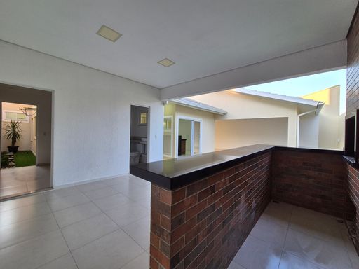 Casa à Venda em Santa Terezinha de Itaipu, Resid. Cataratas, 1 Suíte + 2 Quartos