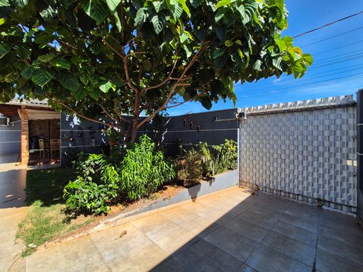 Jardim e rampa garagem - Casa venda Jardim Duarte/ Lancaster