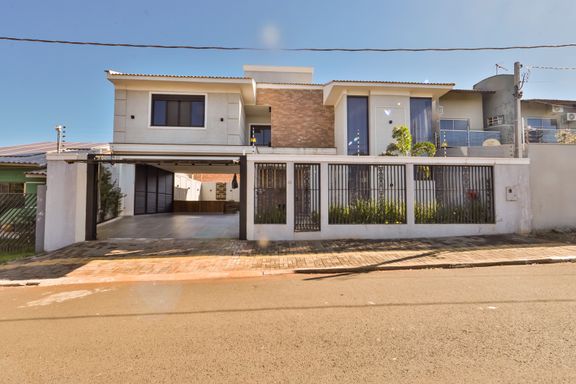 Sobrado/Casa Mobiliado à venda no Jardim Canadá/Lancaster em Foz do Iguaçu