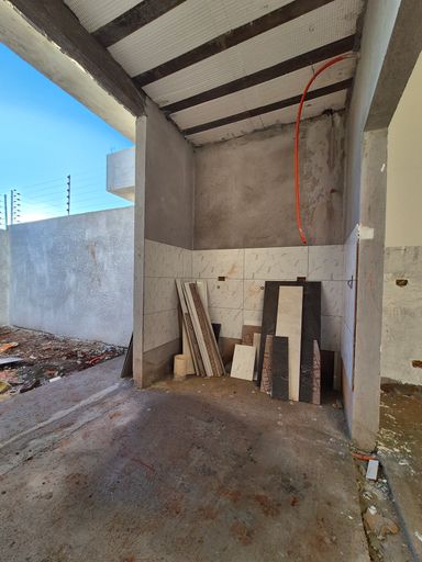 Casas à Venda no Jardim Canadá II em Foz do Iguaçu, 3 quartos sendo 1 suíte, 2 vagas de garagem.
