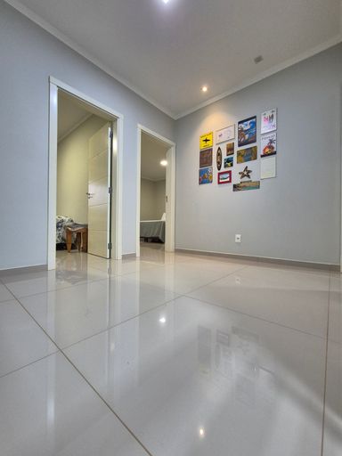 Hall superior