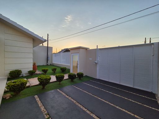 Casa à Venda em Santa Terezinha de Itaipu, Resid. Cataratas, 1 Suíte + 2 Quartos