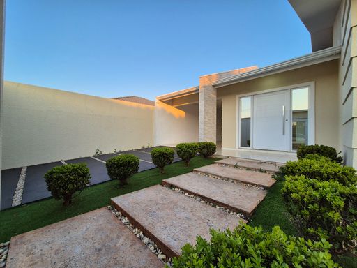 Casa à Venda em Santa Terezinha de Itaipu, Resid. Cataratas, 1 Suíte + 2 Quartos